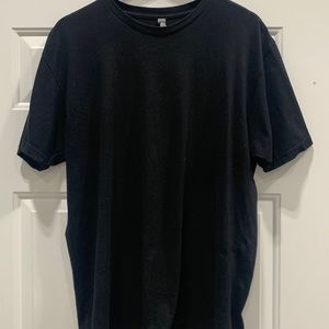 🌟$5 Essential crew T-shirt Men's L